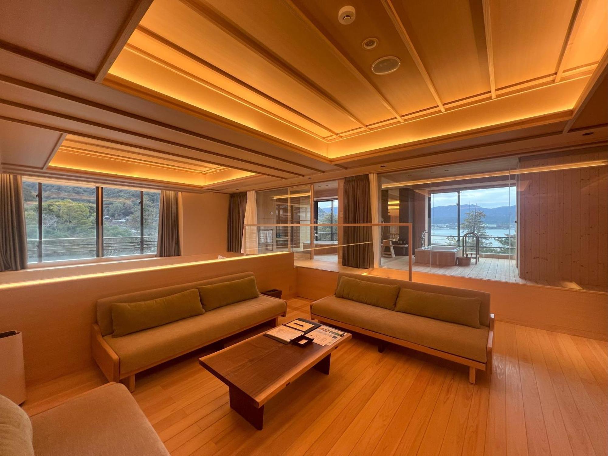 Miyajima Grand Hotel Arimoto Hatsukaichi Buitenkant foto