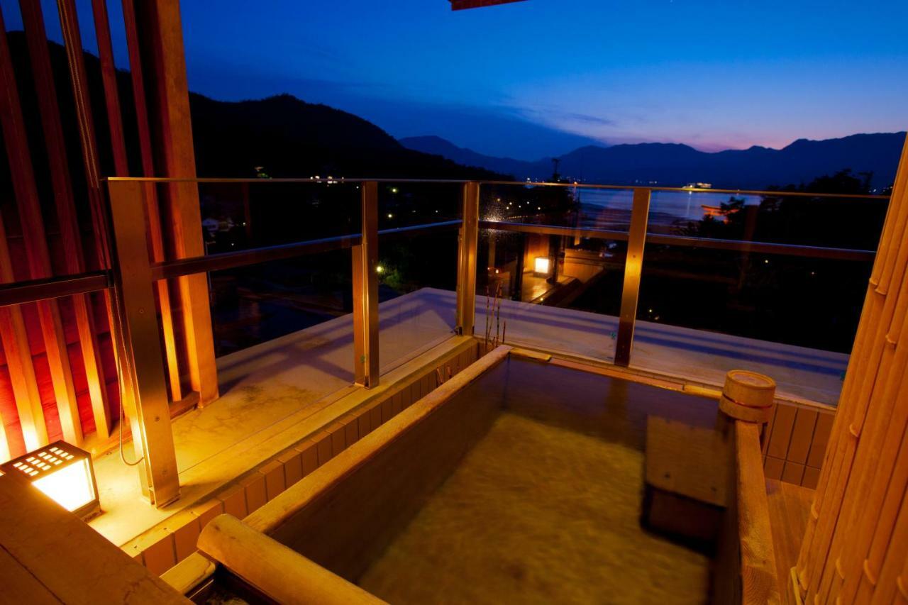 Miyajima Grand Hotel Arimoto Hatsukaichi Buitenkant foto